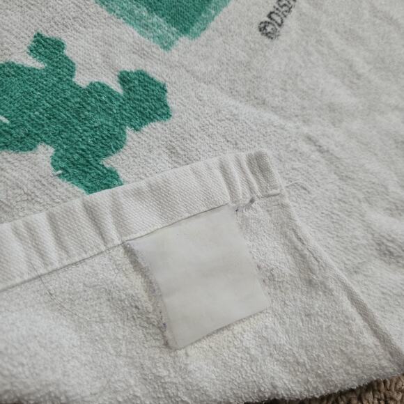 Vintage Winnie Pooh Towel 90s Disney Poohs Adventure Bear Bath Pool 28 x 52 in - Picture 6 of 9